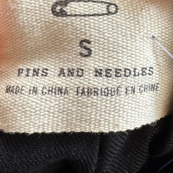 Pins and Needles black scallop edge lace shorts new - Picture 10 of 10